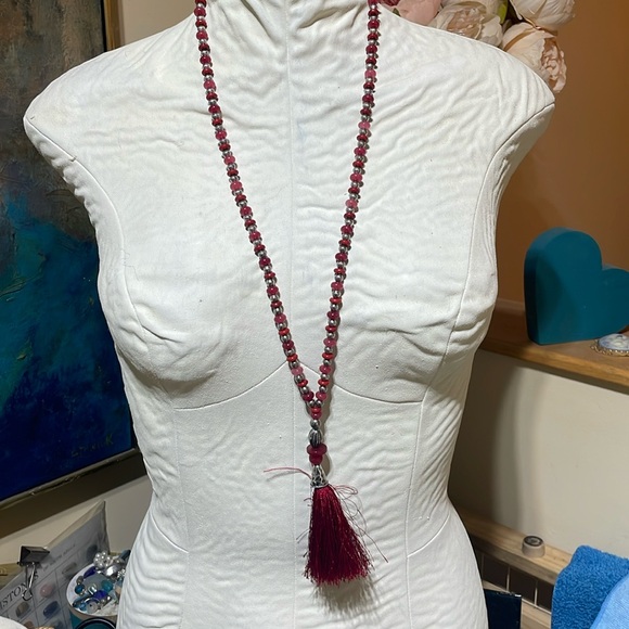 Red agate / coral Tahitian inspired tassel necklace - Picture 1 of 6